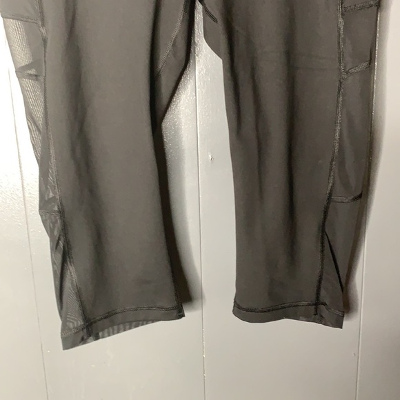 Victoria Sport Black Capri Leggings‎ Size M - Picture 4 of 13